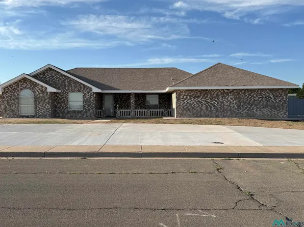 208 Pima Dr, Roswell, NM 88203