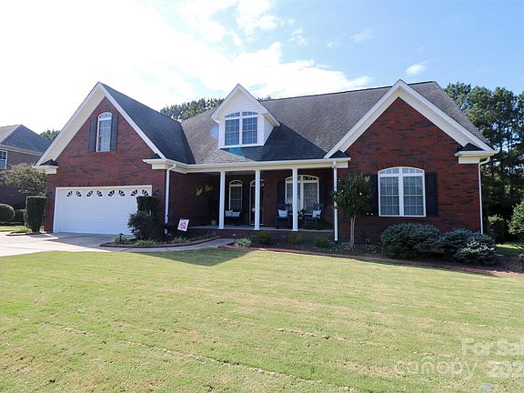 3rd image of 9017 Heather Trace Ln