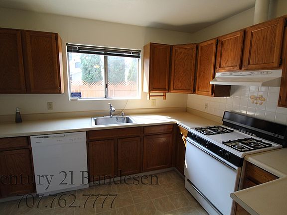 5th image of 336 Payran St