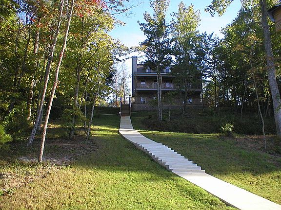 3rd image of 15601 Willow Point Dr