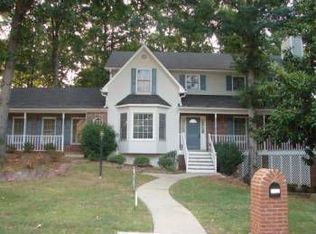 1150 Secret Cove Dr, Sugar Hill, GA 30518