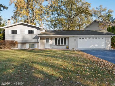 3289 Schoolhouse Dr, Waterford, MI, 48329