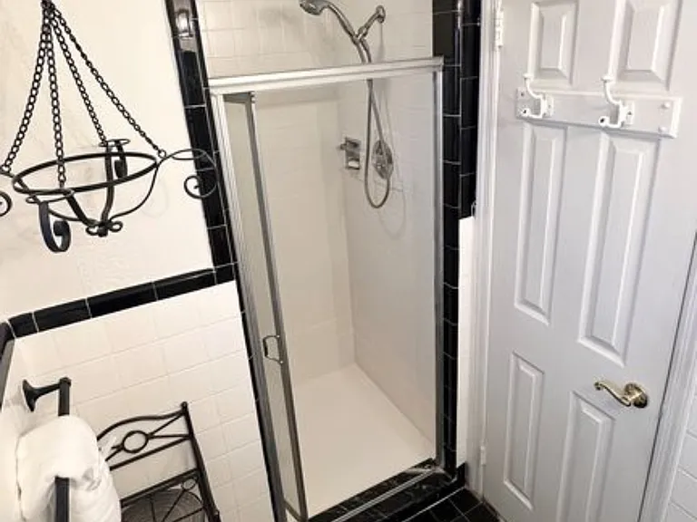 38 Malcolm Ave #2 — Photo 11