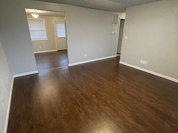 4th image of 7521 Shane Dr