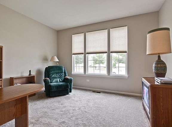 5th image of 3261 Sheridan Ln