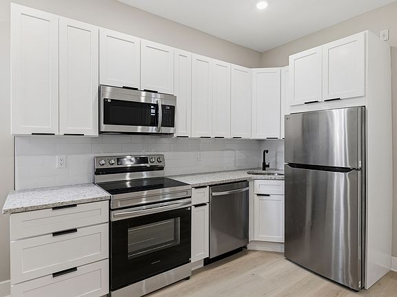 2nd image of 856 N 19th St Floor 3