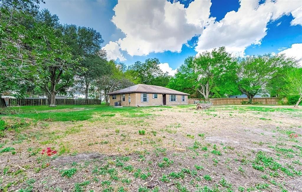 25707 James, Lissie, TX 77454 Zillow