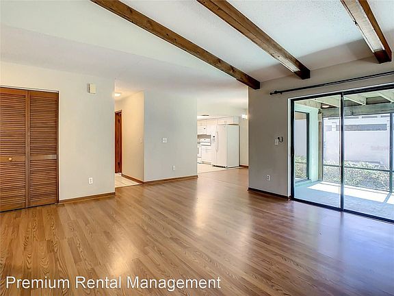 5th image of 1457 Oak Pl
