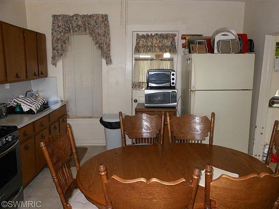 4th image of 16015 104th Ave