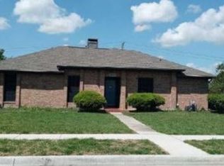 2235 Spring Leaf Dr, Carrollton, TX 75006