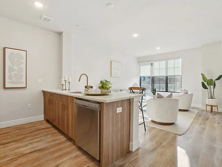Cortlandt Terrace — Photo 23