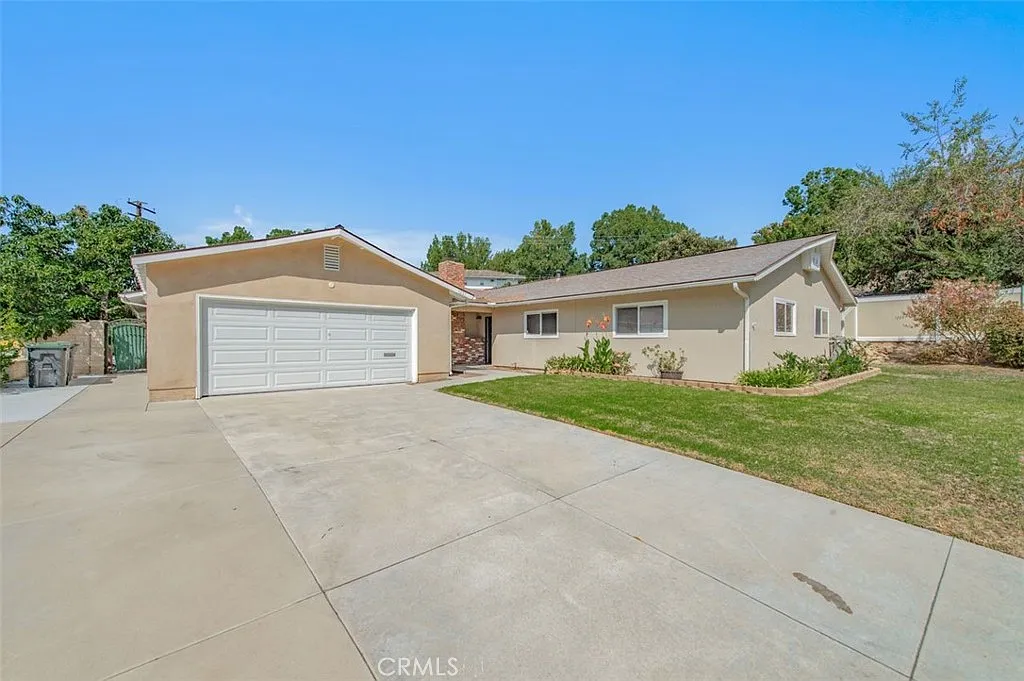 4 bed, 2944 sqft, $5,800 — Photo 1