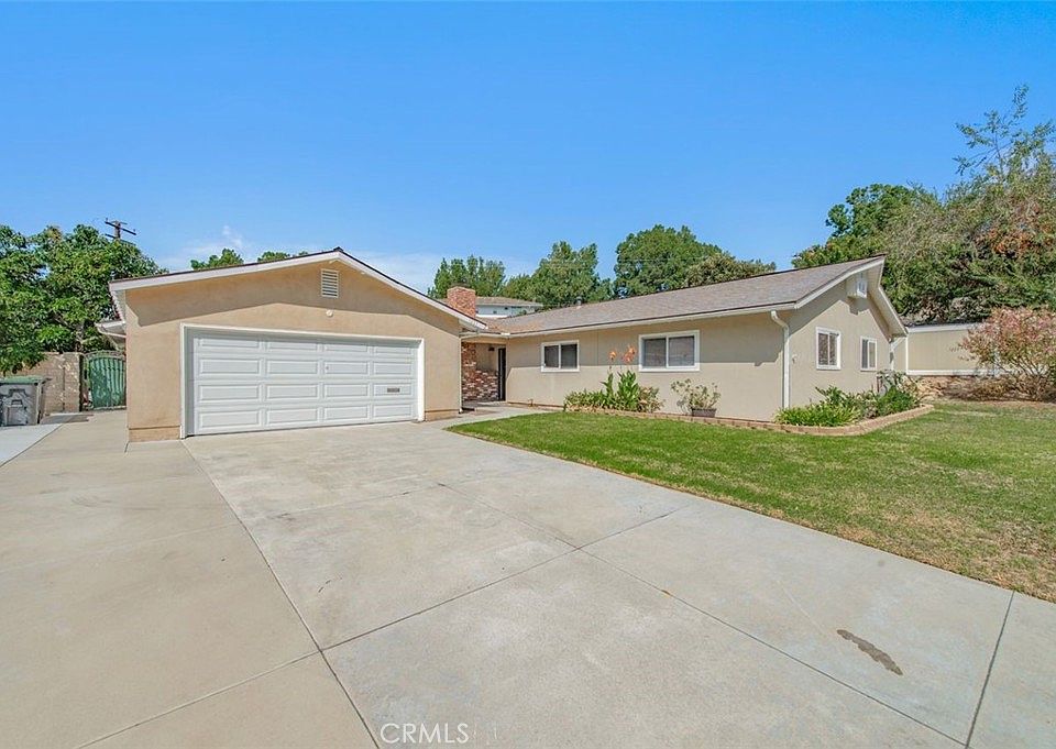 1st image of 1227 Riedel Ave