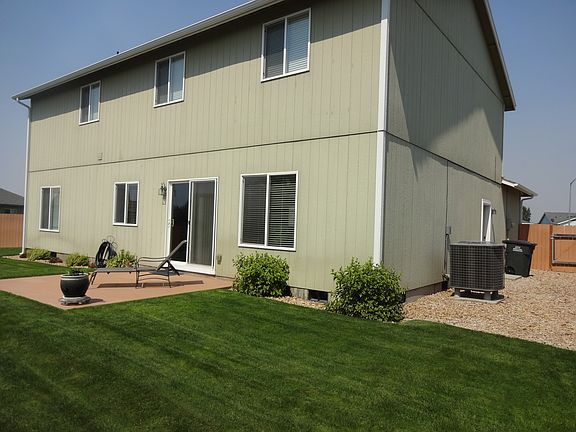 3rd image of 413 E Linden Ave