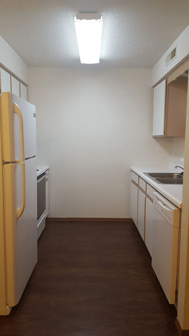 Pheasant Run Apartments by Bryan Properties — Photo 3
