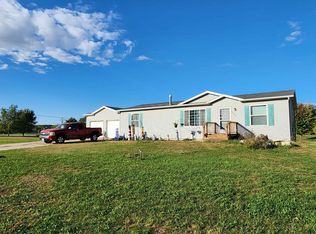609 S 14th St, Estherville, IA 51334