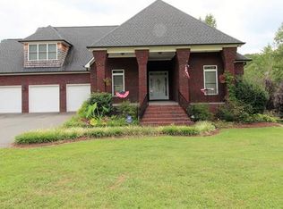 206 Brown Pelican Ct, Clover, SC 29710