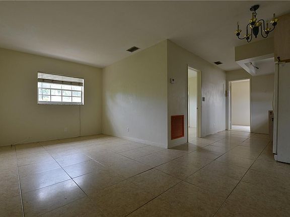 5th image of 1544 NE 2nd Ave / 2nd Ave / 210 16th Street
