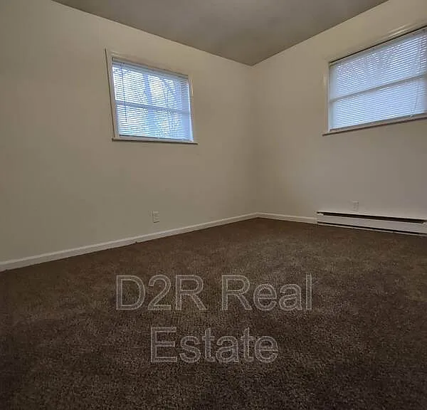 7819 Southfield Dr — Photo 9