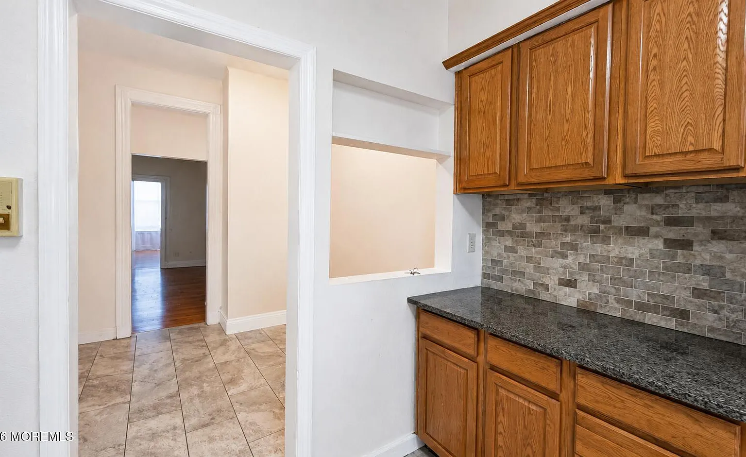 1 bed, 2890 sqft, $1,900 — Photo 4