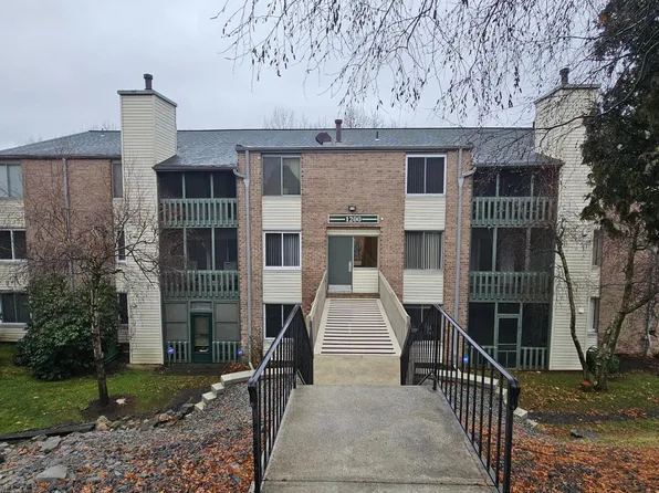 1210 Summit Pointe Dr, Scranton, PA 18508