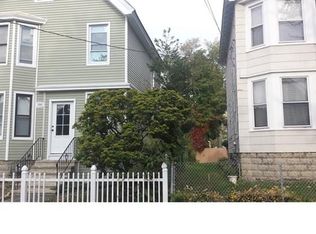 132 Rennell St, Bridgeport, CT 06604