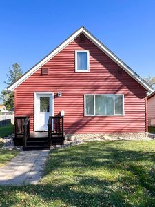 720 Saint Paul Ave S, Thief River Falls, MN, 56701