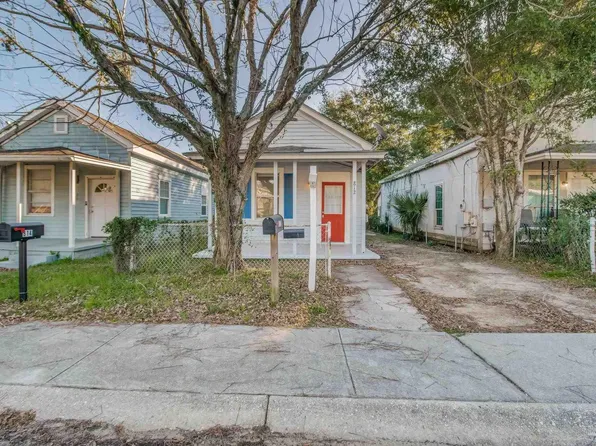812 N D St, Pensacola, FL 32501