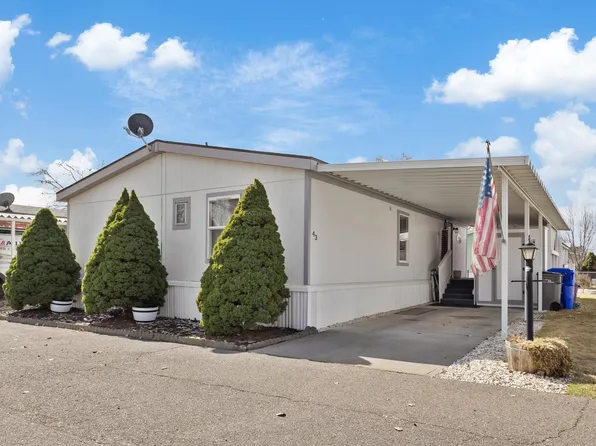 4112 E Center Rd Trailer 43, Mead, WA 99021