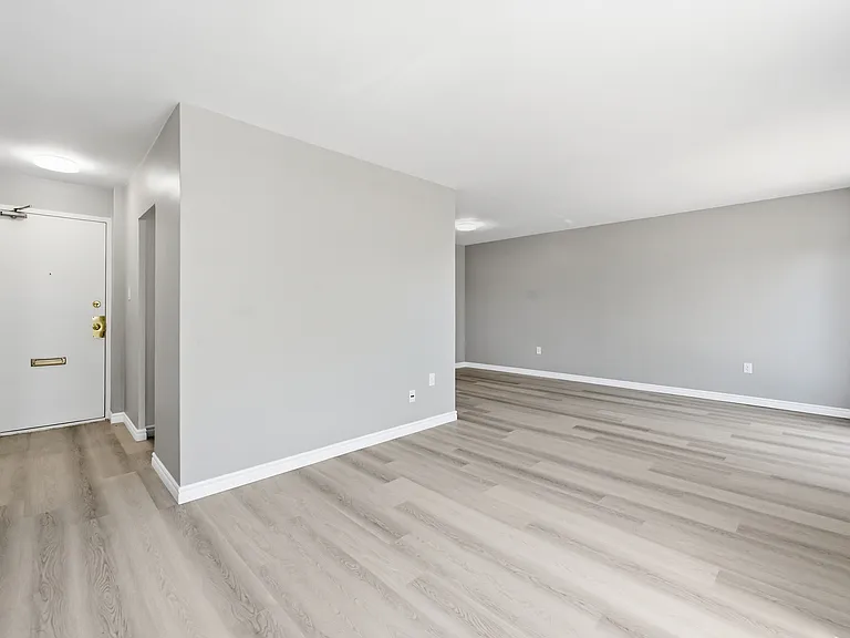 1205 Fennell Ave E — Photo 10