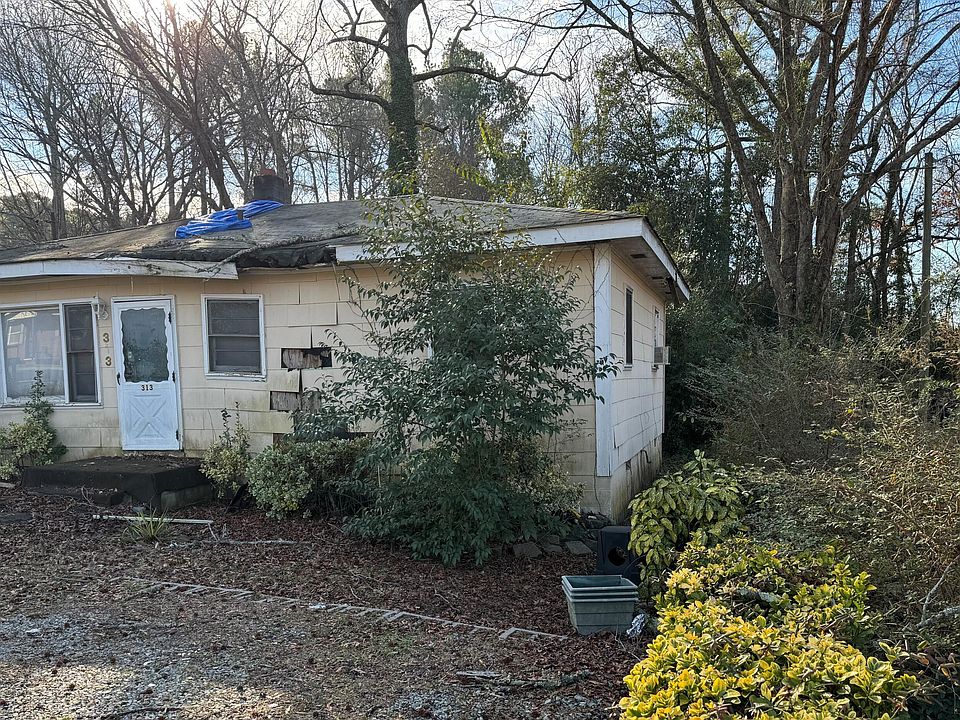 2nd image of 313 E End Ave