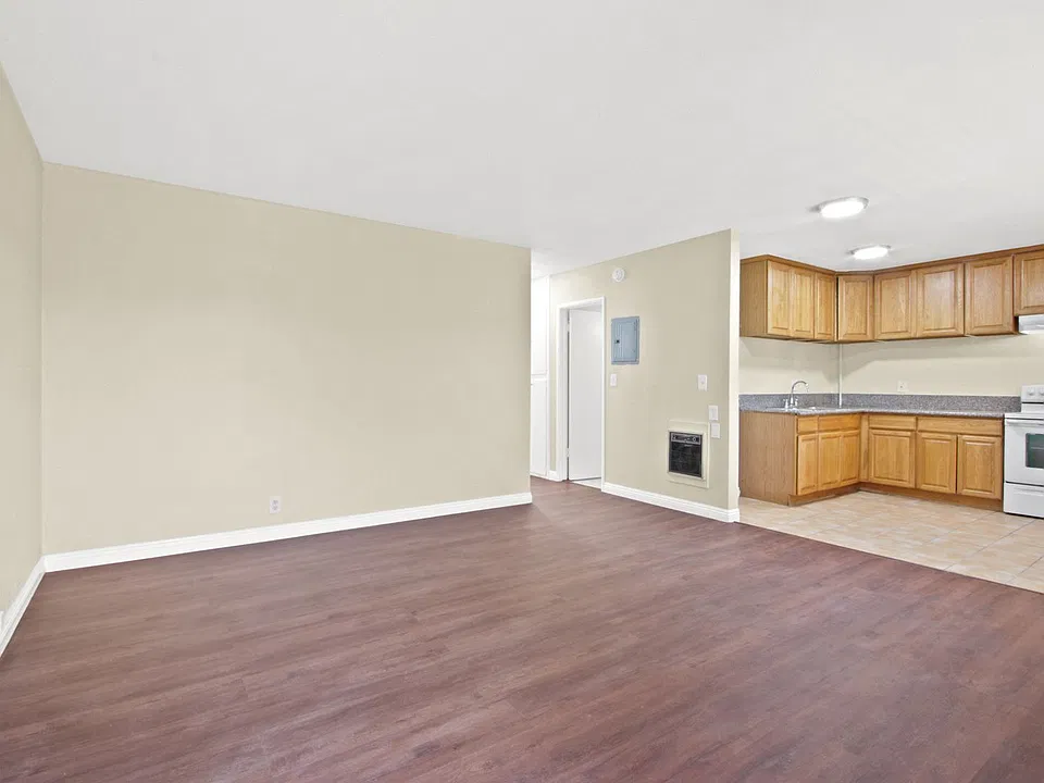 Ramona Garden Apartments