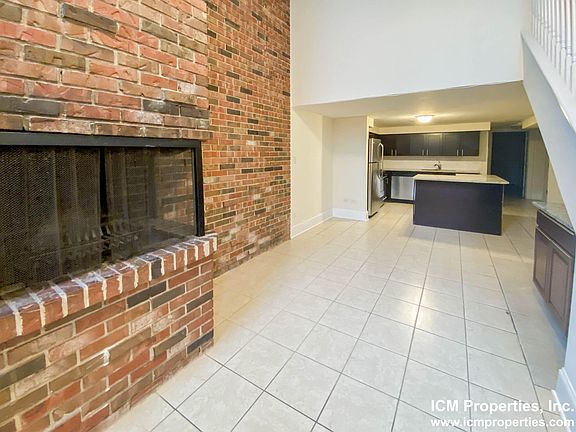 3rd image of 841 W Lill Ave #1