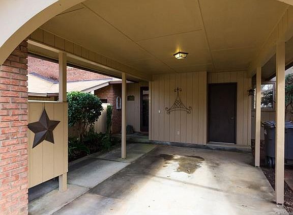 2nd image of 845 Coventry Ln