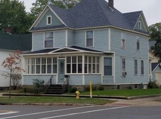 383 Maple Ave, Holland, MI 49423