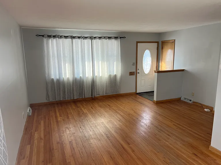 30911 Roosevelt Rd — Photo 5