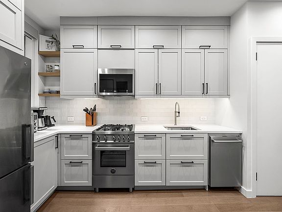 4th image of 214 W 16th St APT 4W