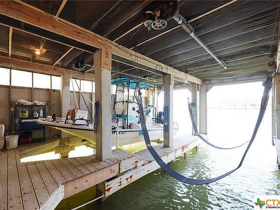 4th image of 211 S Harbor Dr #203