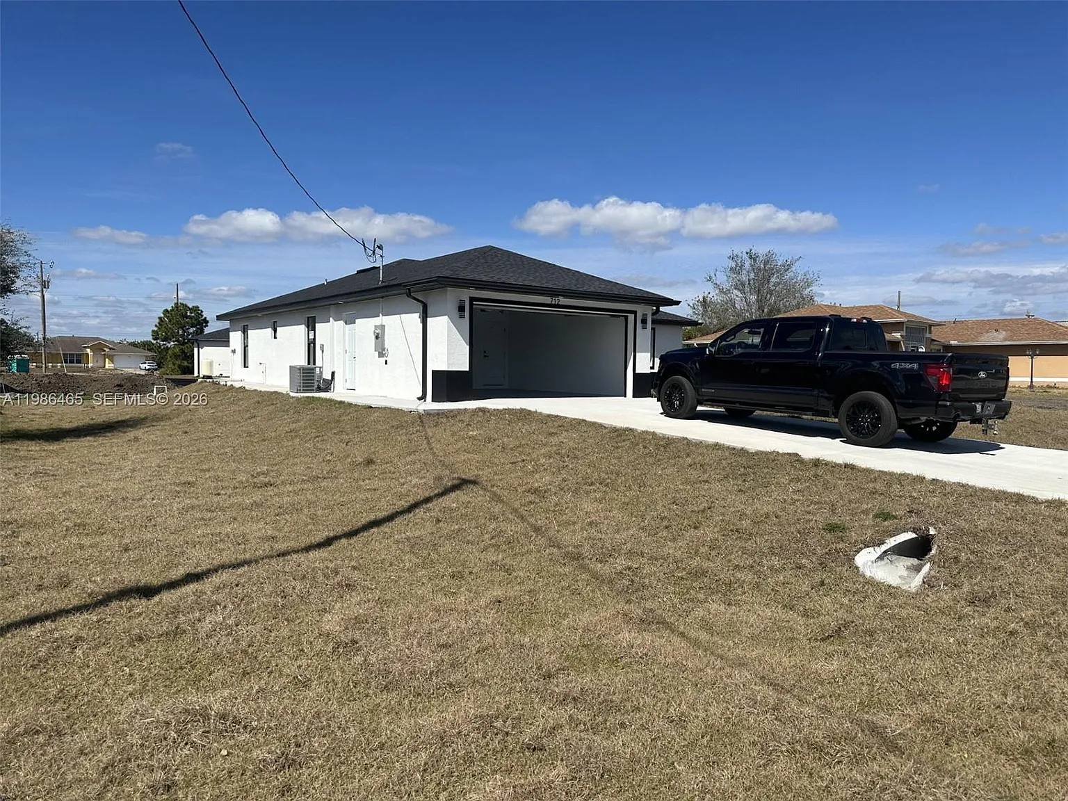 3 bed, 2.0 bath, $2,100 — Photo 2