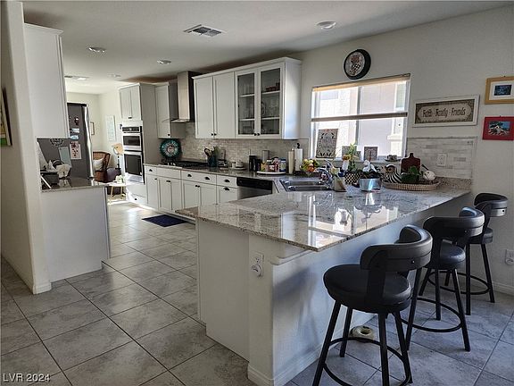 2nd image of 7542 Mojave Wind Ave