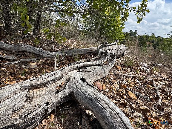 4th image of Hudson Rd