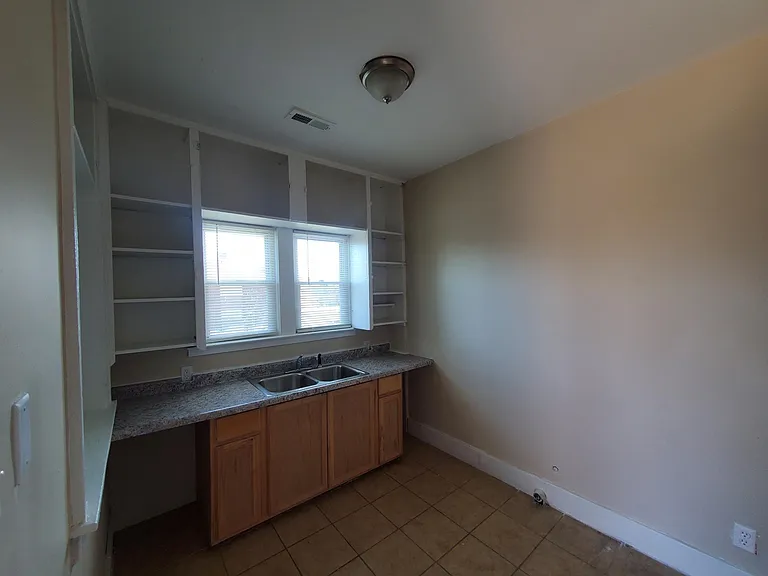 3345 Hogarth Ave #2 — Photo 26