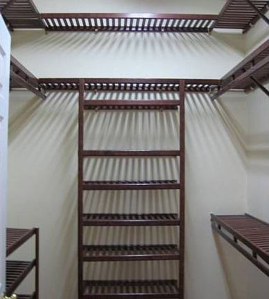 Walk in closet