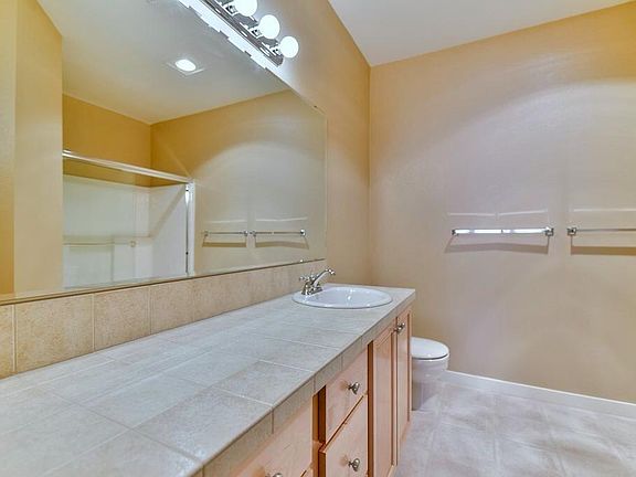 4th image of 22639 NE Alder Crest Dr #204