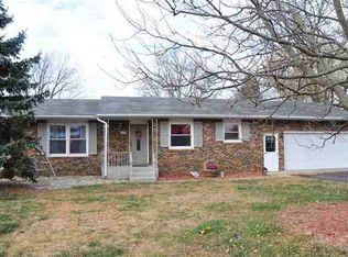 2102 Oakwood Dr, Warsaw, IN 46580