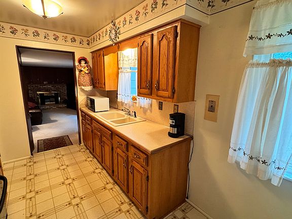 4th image of 3306 Woodvalley Dr