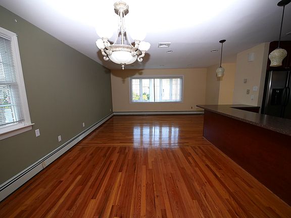 4th image of 2436 E 74th St #2