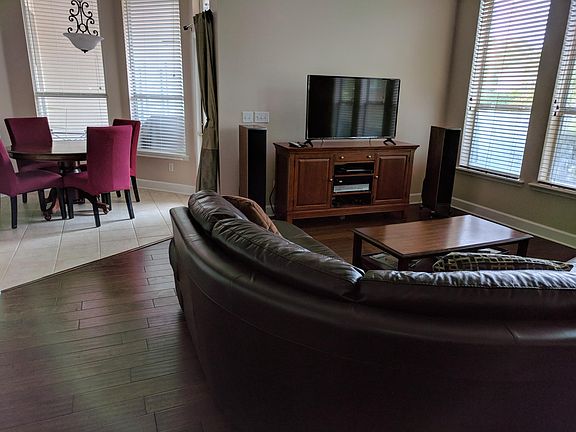 Family Room & Breakfast