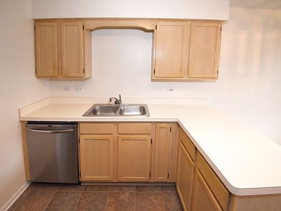 5th image of 221 Tosca Dr