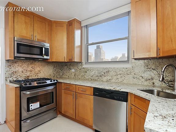 3rd image of 250 E 65th St APT 13A